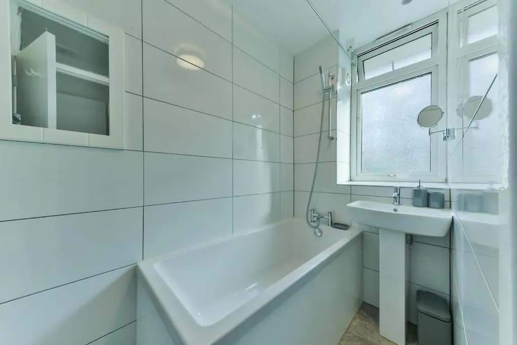 Nice Home In London, Central Peckham