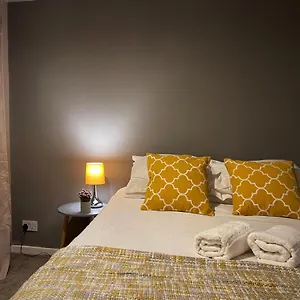 https://vintage-3-bedroom-house-near-catford.cambridgehotelsuk.com